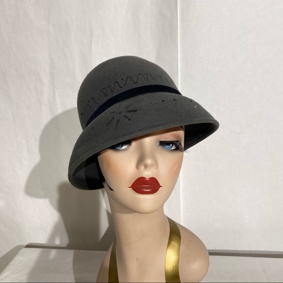 Important Hats By Mindy Fradkin - Picture 3 of 10